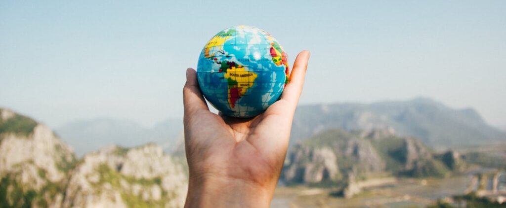 Wereldbol tropische bestemmingen waar het warm is in januari